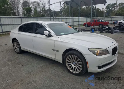 2012 BMW 750 из США, поврежденный, VIN WBAKB8C56CDX20874